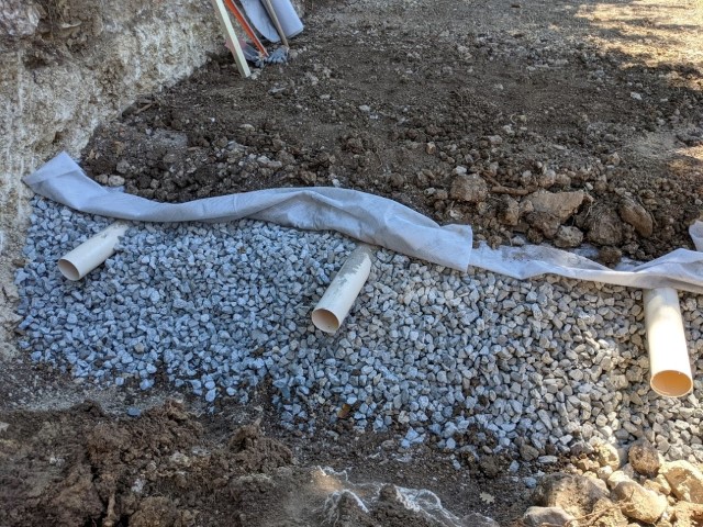 Réalisation d'un système d'assainissement autonome à Montauroux (© SARL PUGINIER)