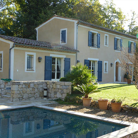 Villa provençale et sa piscine à Seillans (© SARL PUGINIER)